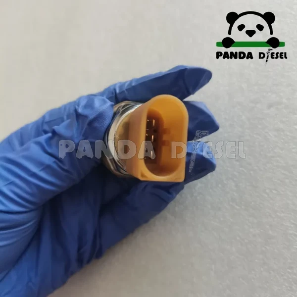 Fuel Rail Pressure Sensor 03l906054